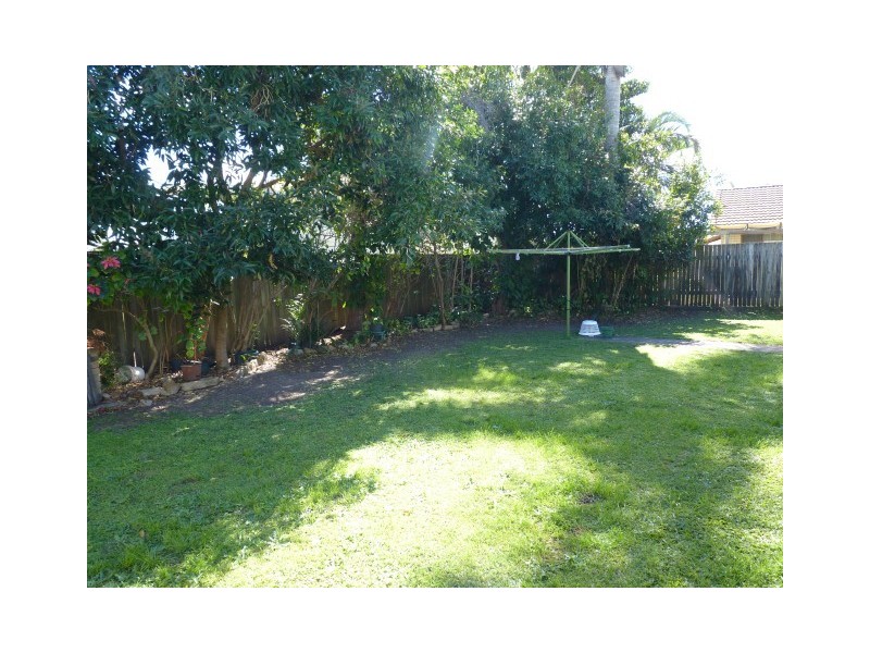 3 Hook Way, Urraween QLD 4655