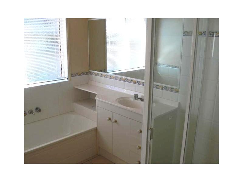 1 Cormie Crt, Urraween QLD 4655