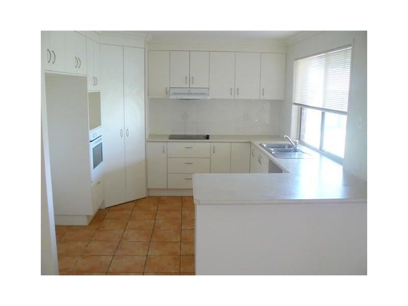 13 Abbey Ct, Kawungan QLD 4655