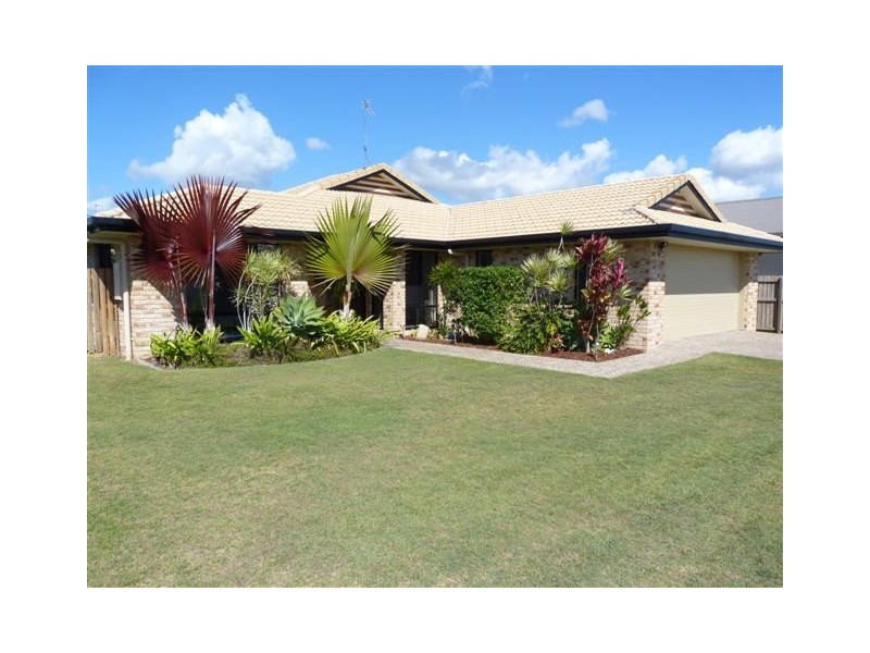 13 Harrison Cct, Urangan QLD 4655