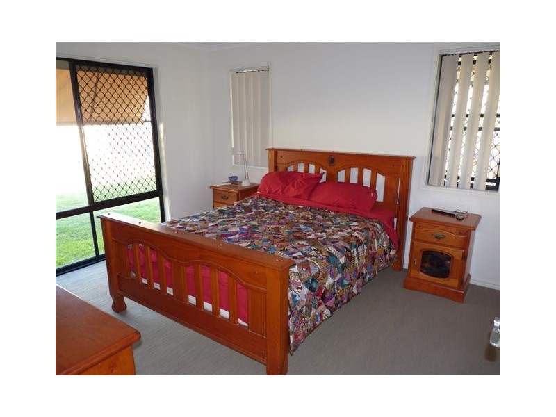 13 Harrison Cct, Urangan QLD 4655