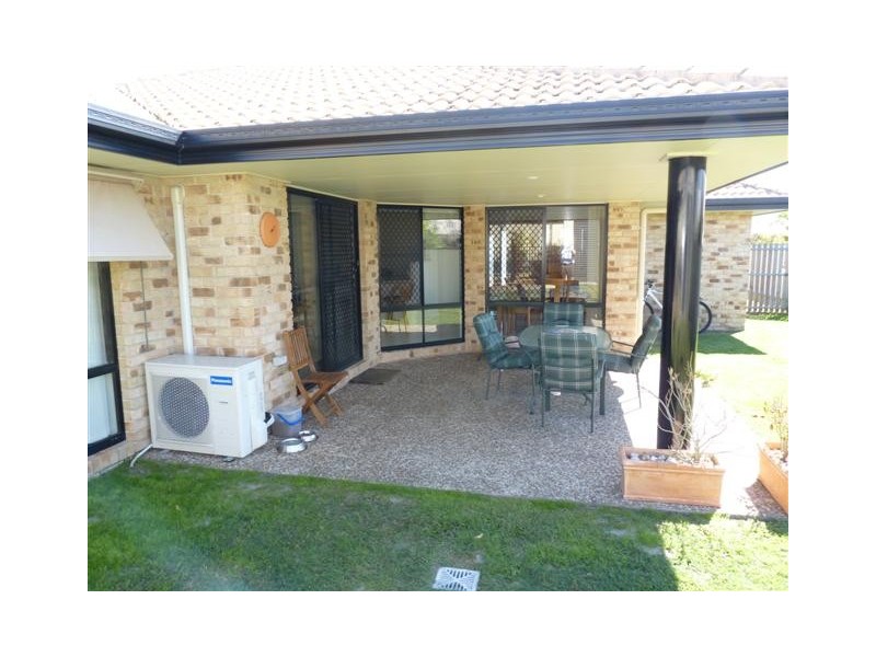 13 Harrison Cct, Urangan QLD 4655