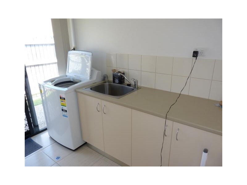 13 Harrison Cct, Urangan QLD 4655