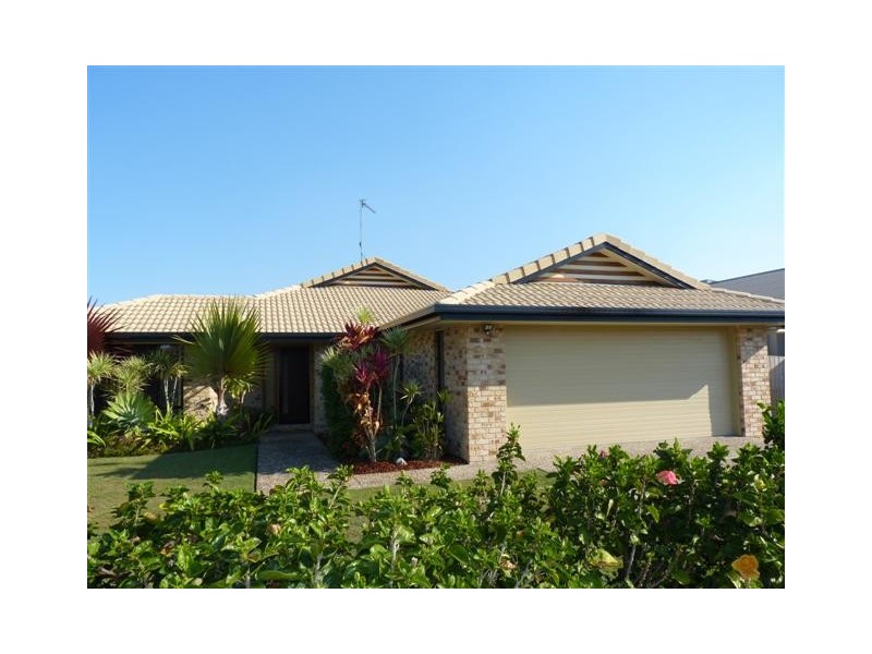 13 Harrison Cct, Urangan QLD 4655