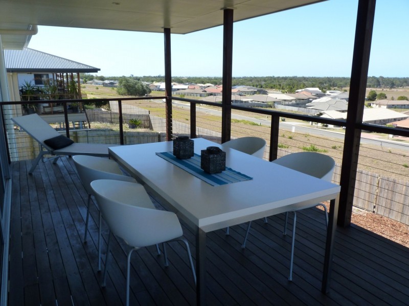 17 Sandy View Dr, Nikenbah QLD 4655
