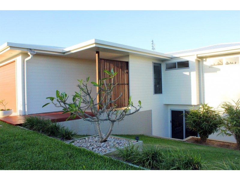 17 Sandy View Dr, Nikenbah QLD 4655