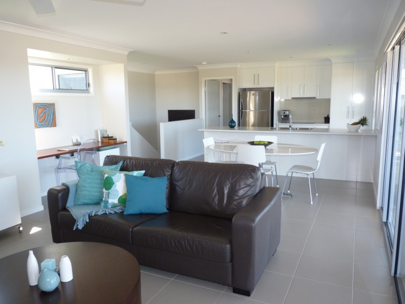 17 Sandy View Dr, Nikenbah QLD 4655