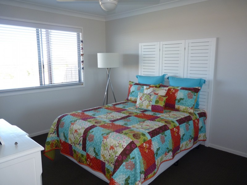 17 Sandy View Dr, Nikenbah QLD 4655