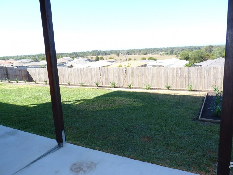 17 Sandy View Dr, Nikenbah QLD 4655
