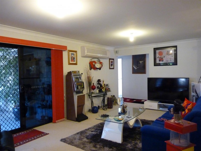 32 Orchid Dr, Burrum Heads QLD 4659