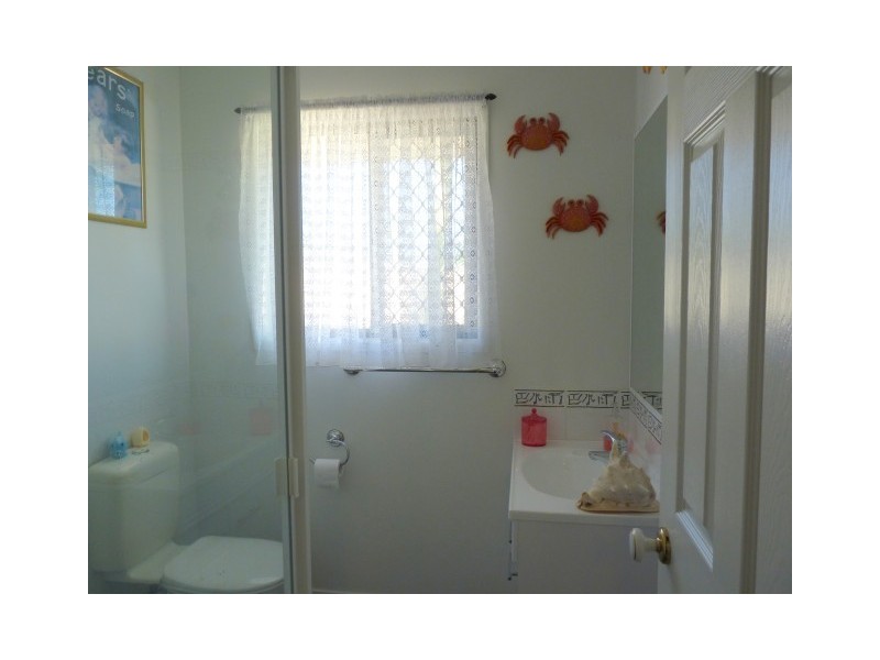 32 Orchid Dr, Burrum Heads QLD 4659