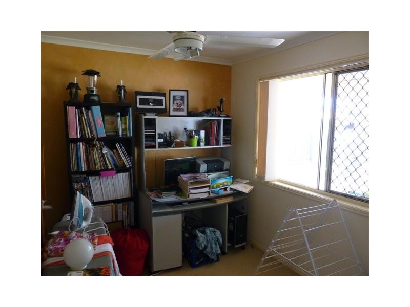 6 Kestrel Ct, Eli Waters QLD 4655