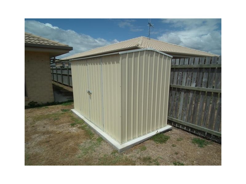 19 Spinnaker Drive, Point Vernon QLD 4655