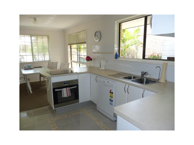 28 Wuruma St, Scarness QLD 4655