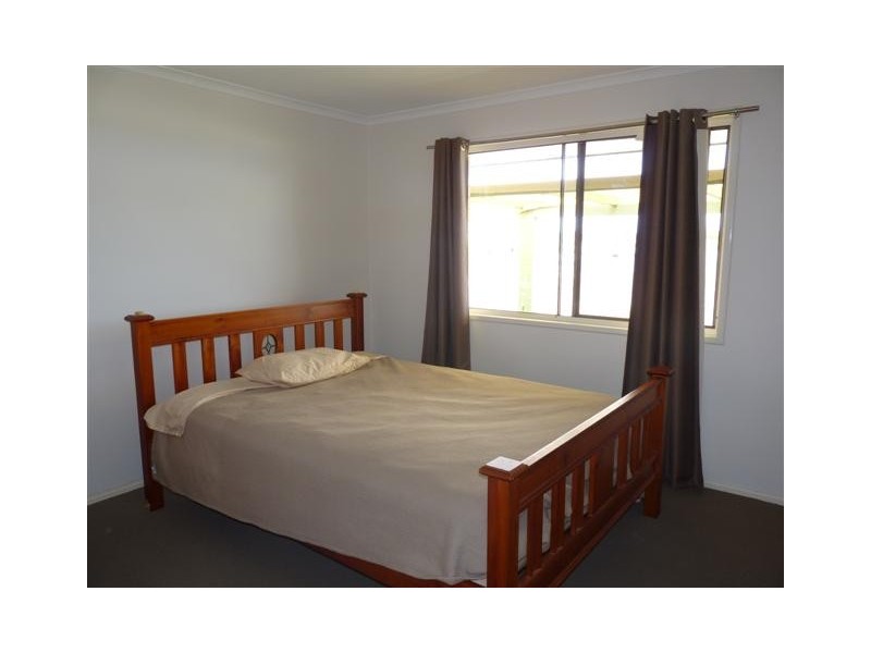 28 Wuruma St, Scarness QLD 4655