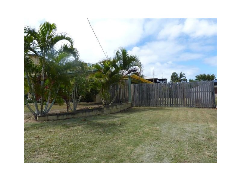 28 Wuruma St, Scarness QLD 4655