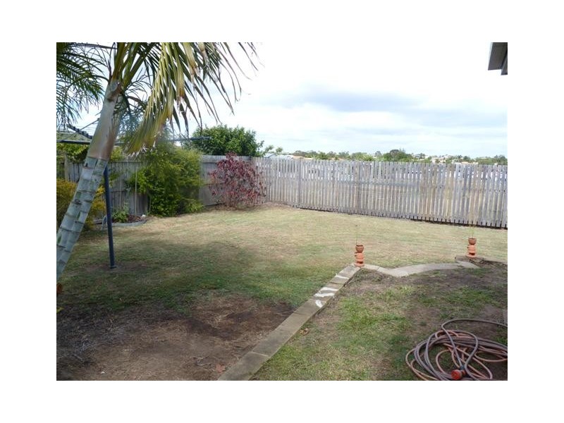 28 Wuruma St, Scarness QLD 4655