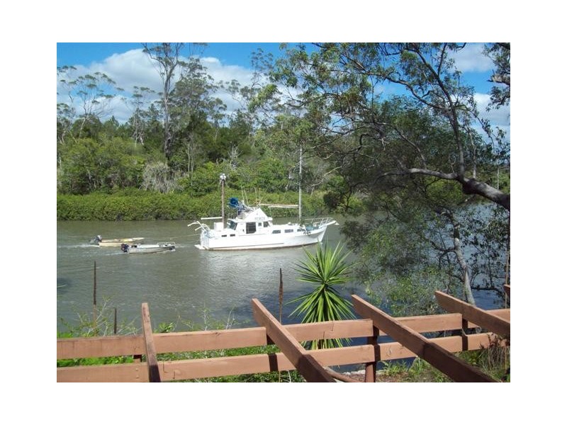 10 Jacqueline Drive, Pacific Haven QLD 4659