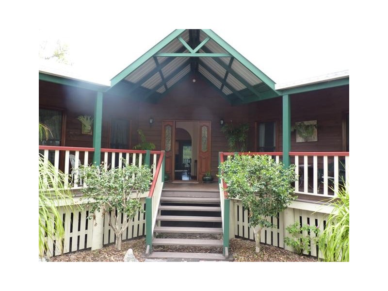 10 Jacqueline Drive, Pacific Haven QLD 4659
