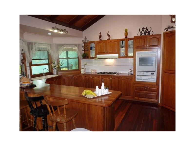 10 Jacqueline Drive, Pacific Haven QLD 4659