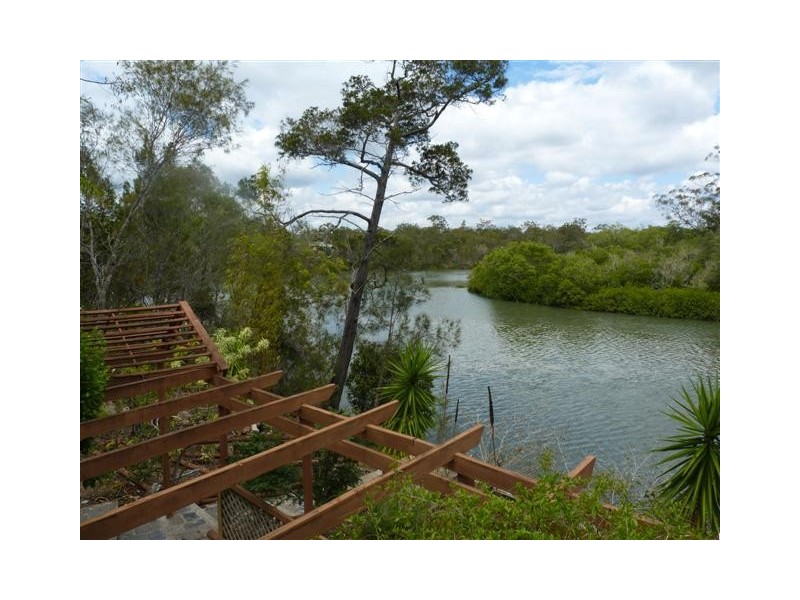 10 Jacqueline Drive, Pacific Haven QLD 4659