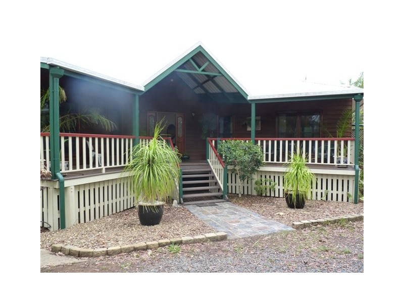 10 Jacqueline Drive, Pacific Haven QLD 4659