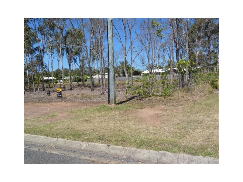 51 Wattle St, Point Vernon QLD 4655