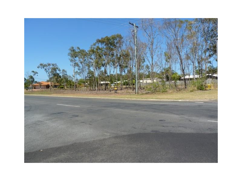 51 Wattle St, Point Vernon QLD 4655