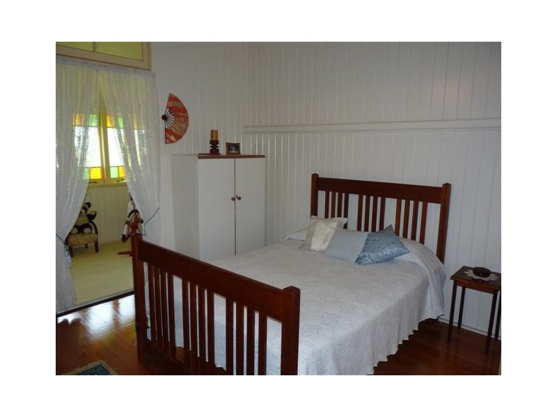 2 George St, Torbanlea QLD 4662