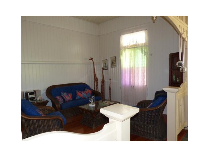 2 George St, Torbanlea QLD 4662