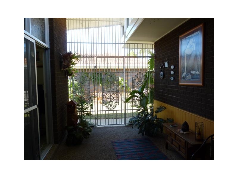 19 Campbell St, Torquay QLD 4655
