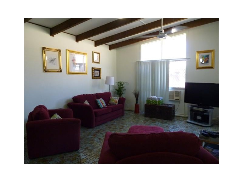 19 Campbell St, Torquay QLD 4655