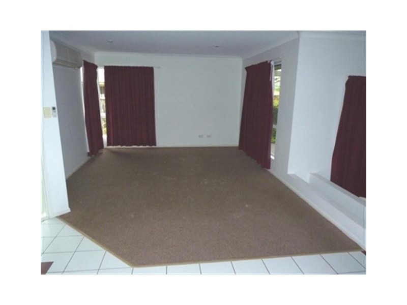 5 Gatakers Lane, Point Vernon QLD 4655