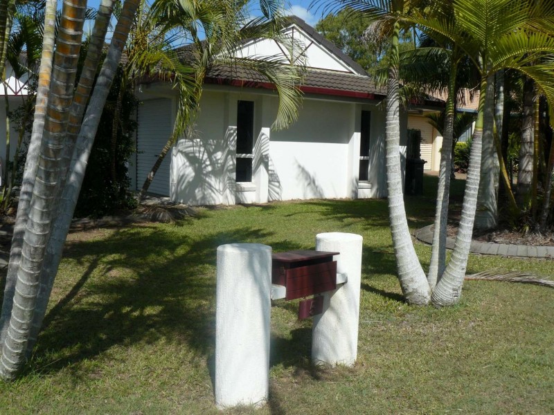5 Gatakers Lane, Point Vernon QLD 4655