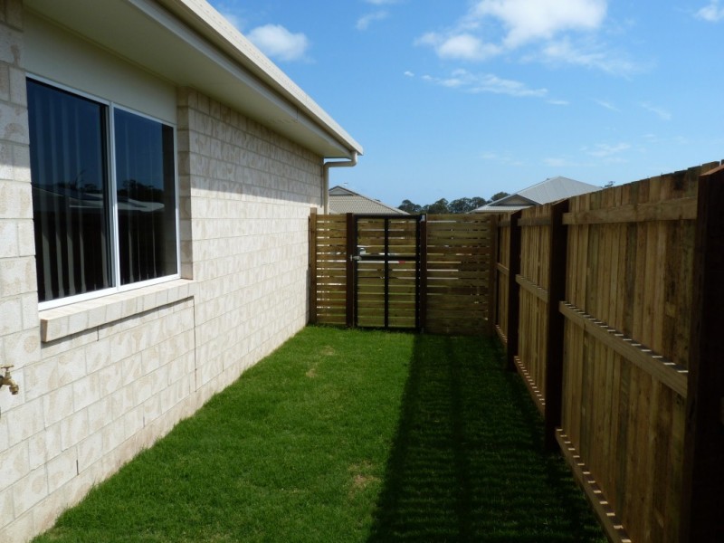 10 Coventry Ct (L212), Urraween QLD 4655