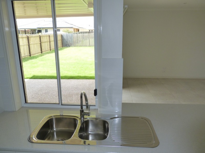 10 Coventry Ct (L212), Urraween QLD 4655