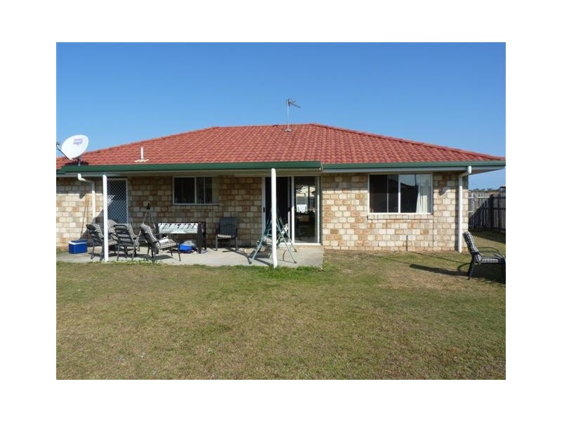24 Bunya Court, Eli Waters QLD 4655