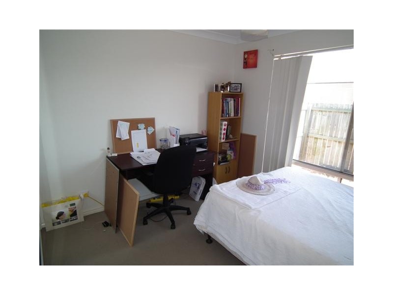 1/6 Golden Grove Court, Eli Waters QLD 4655