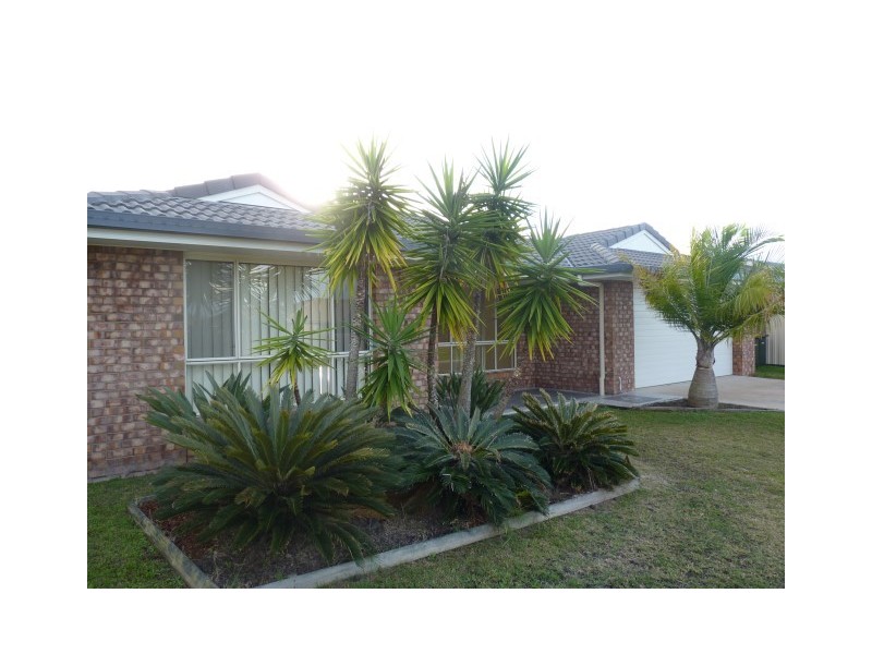 61 Bunya Court, Eli Waters QLD 4655