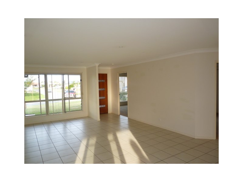 61 Bunya Court, Eli Waters QLD 4655