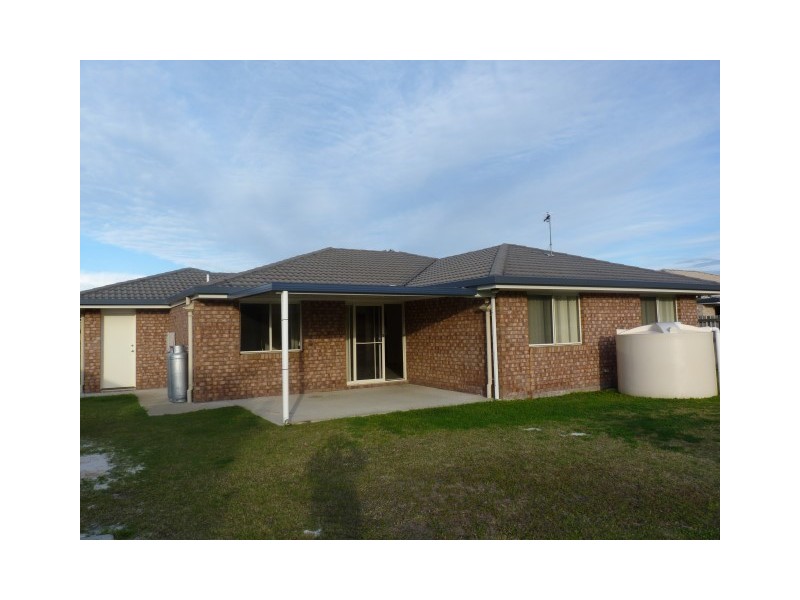 61 Bunya Court, Eli Waters QLD 4655