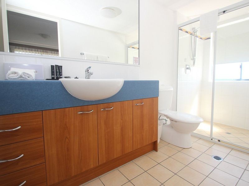 Unit 320 Buccaneer Drive, Urangan QLD 4655