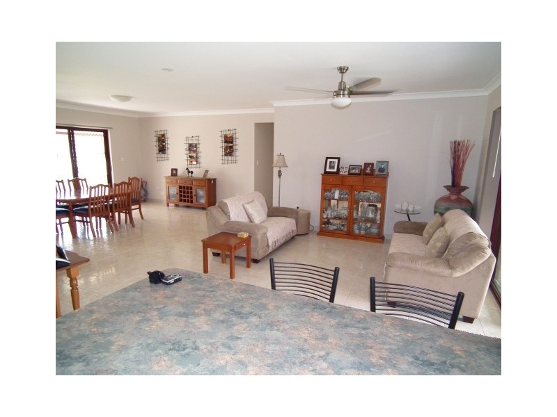 81 Barranjoey Drive, Sunshine Acres QLD 4655