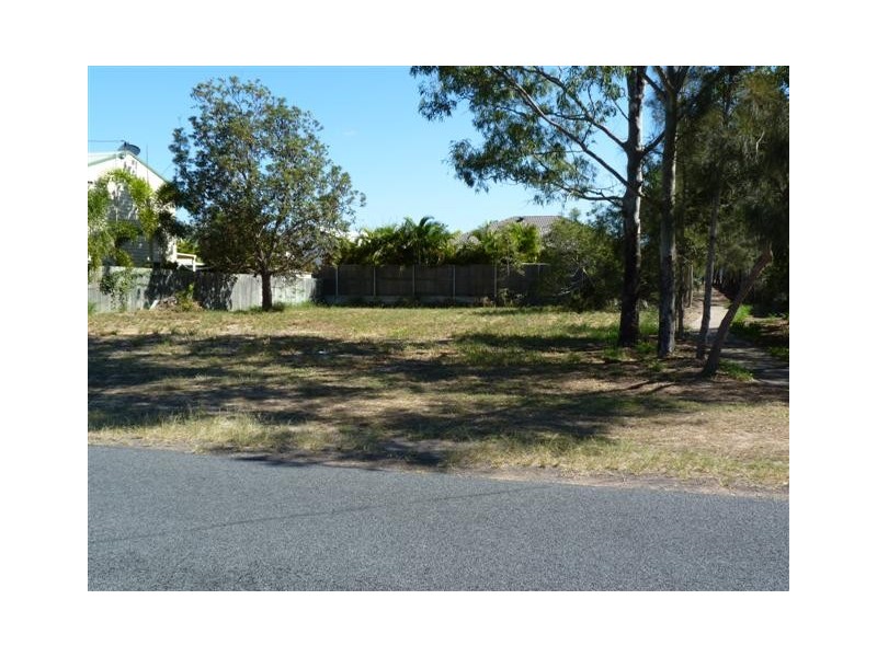 87 Kingfisher Parade, Toogoom QLD 4655