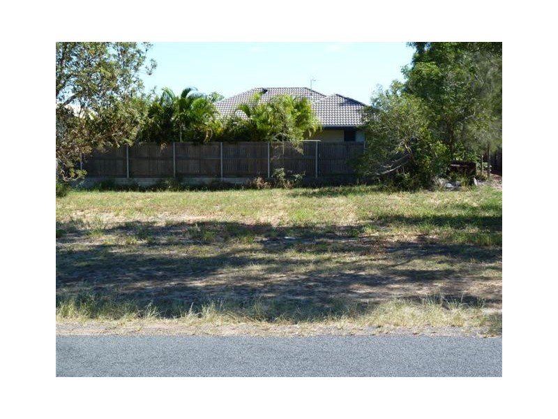 87 Kingfisher Parade, Toogoom QLD 4655