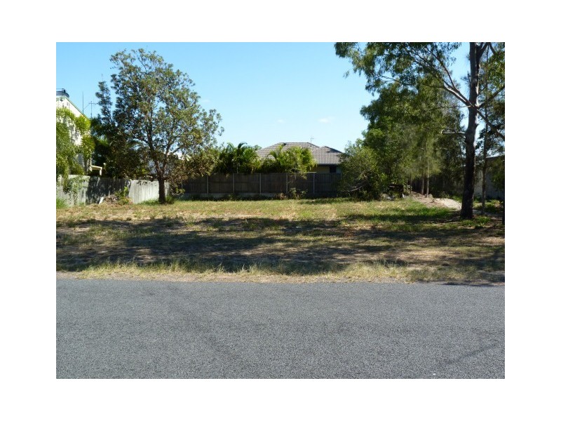 87 Kingfisher Parade, Toogoom QLD 4655