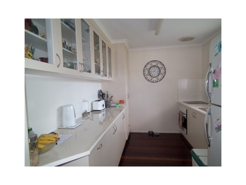 42 Long Street, Point Vernon QLD 4655