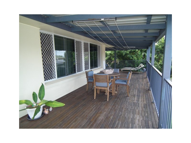 42 Long Street, Point Vernon QLD 4655
