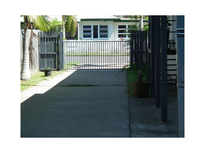 42 Long Street, Point Vernon QLD 4655