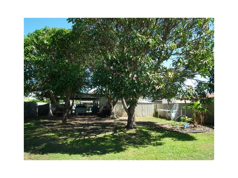42 Long Street, Point Vernon QLD 4655